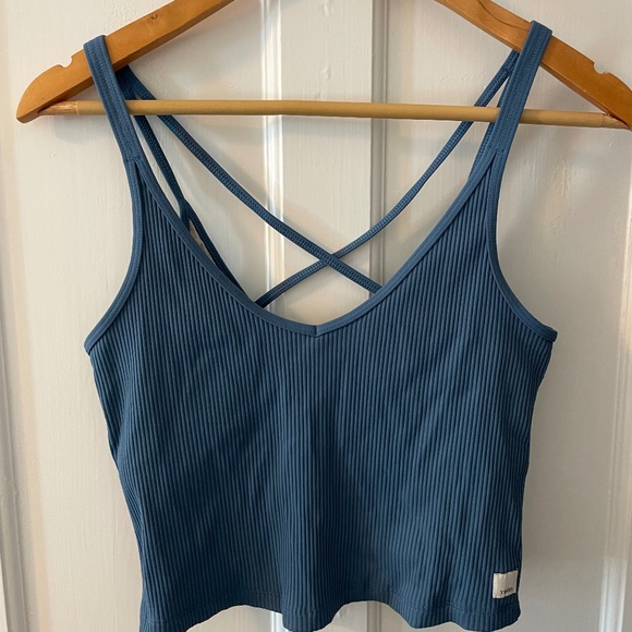 Vuori Tops - Vuori Rib Crop Tank, color Pool Blue, size M